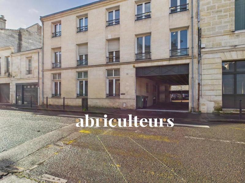 Bureau - 99 m² - 4 pièces