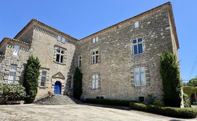 Château - 280 m² - 13 pièces