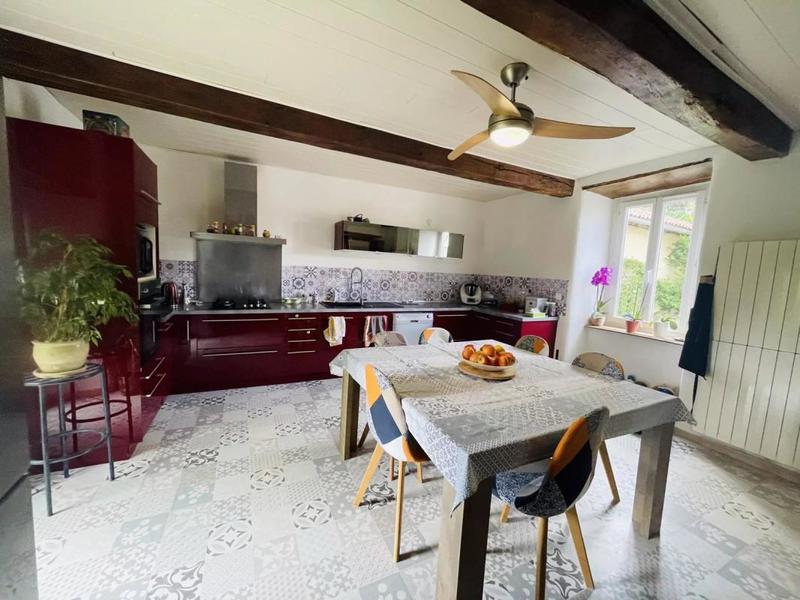 Maison de campagne - 210 m² - 8 pièces