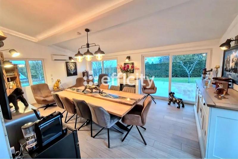 Maison - 200 m² - 7 pièces