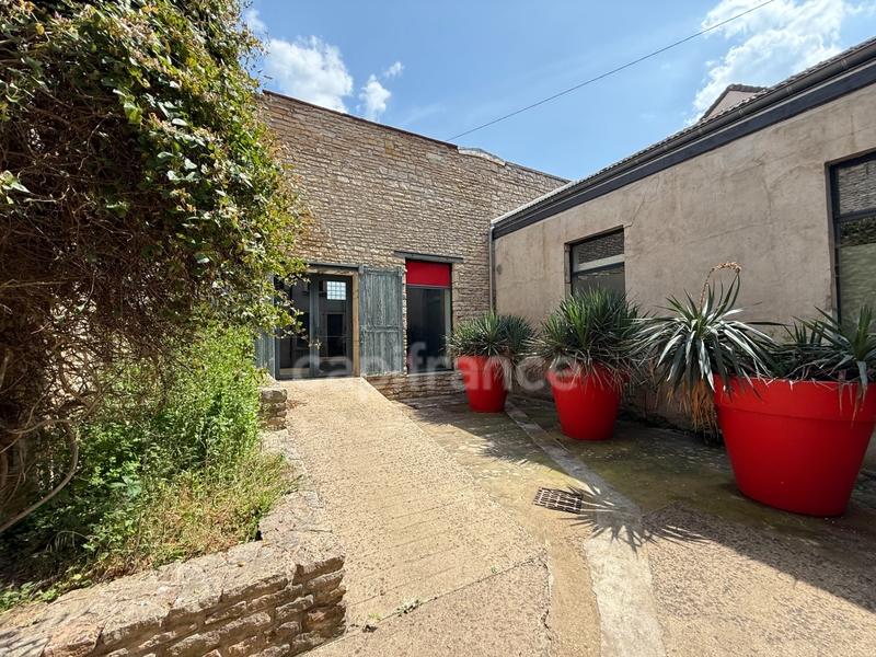 Maison bourgeoise - 596 m² - 5 pièces