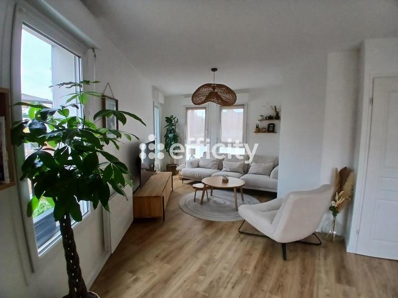 Appartement - 92 m² - 4 pièces