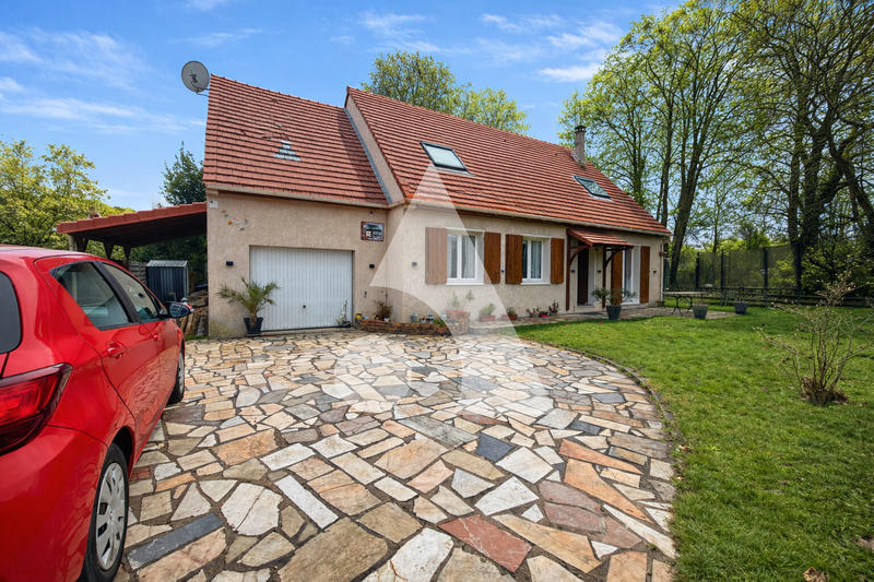 Maison - 156 m² - 8 pièces