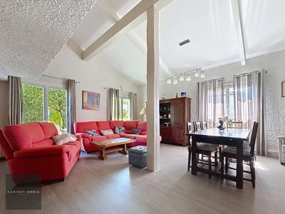 Maison - 156 m² - 6 pièces