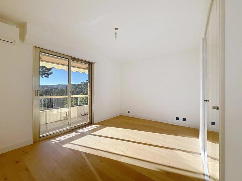 Appartement - 83 m² - 3 pièces