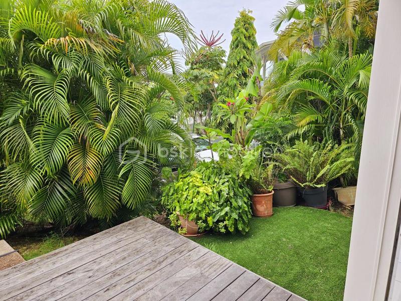 Demeure - 254 m² - 8 pièces