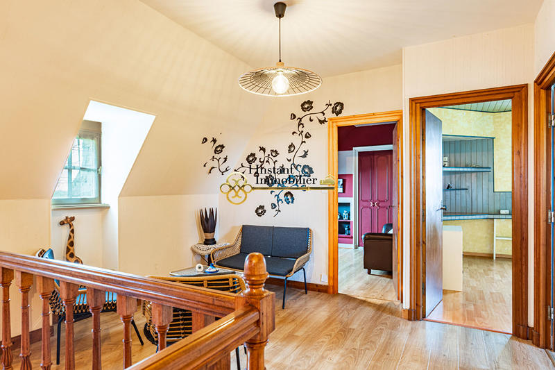 Demeure - 185 m² - 7 pièces