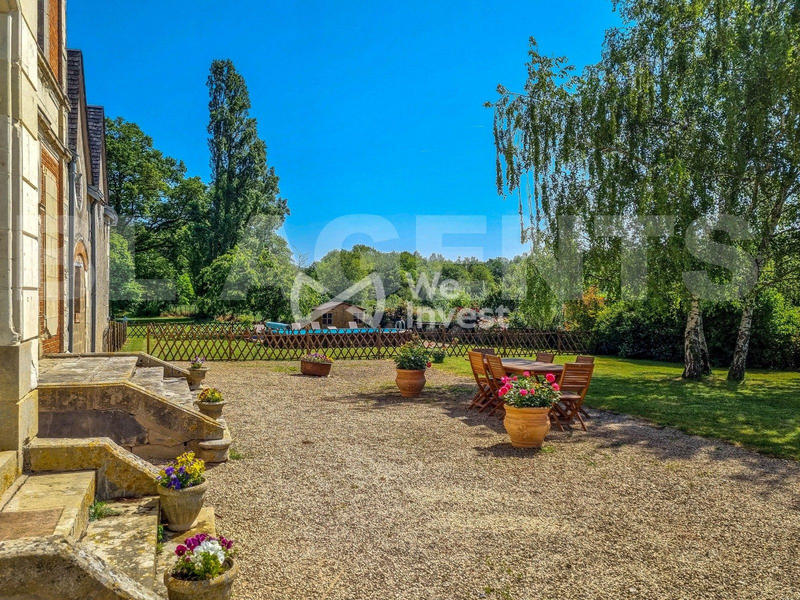 Maison - 245 m² - 7 pièces