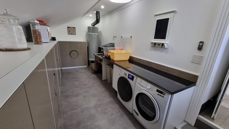 Maison - 262 m² - 6 pièces