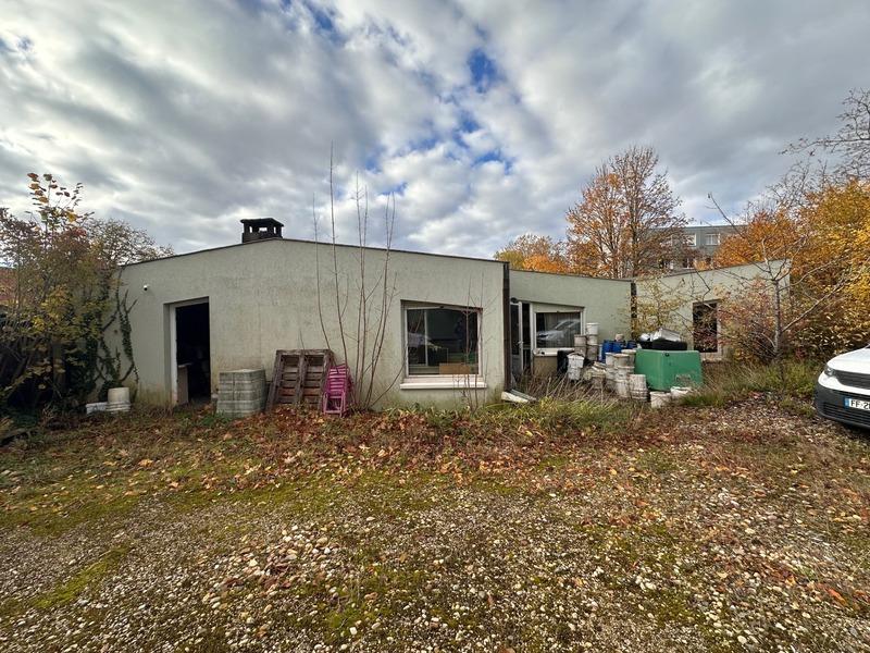 Maison - 105 m² - 5 pièces