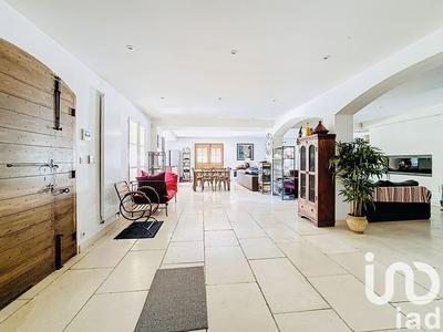 Maison - 300 m² - 8 pièces