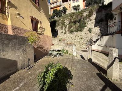 Maison de village - 88 m² - 6 pièces