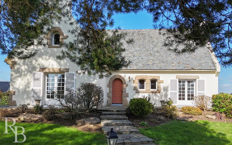 Maison - 168 m² - 7 pièces