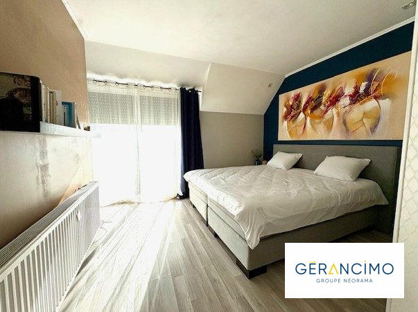 Maison - 241 m² - 7 pièces