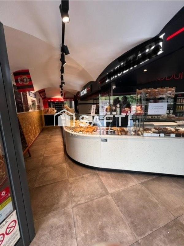 Local commercial - 233 m²