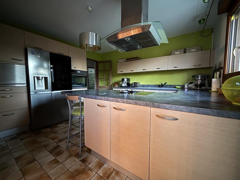 Maison - 180 m² - 8 pièces