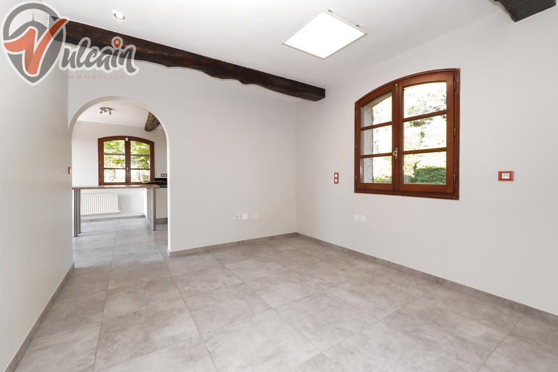 Maison - 227 m² - 8 pièces