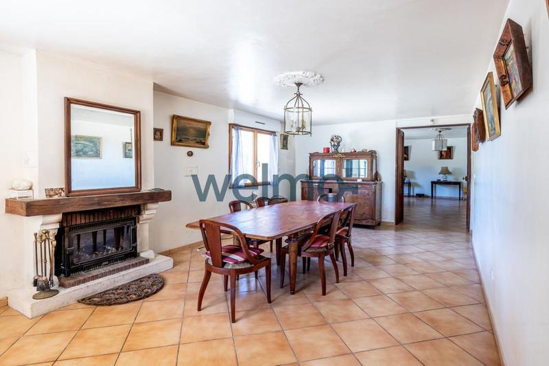 Maison - 210 m² - 9 pièces