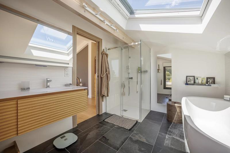 Maison - 358 m² - 9 pièces