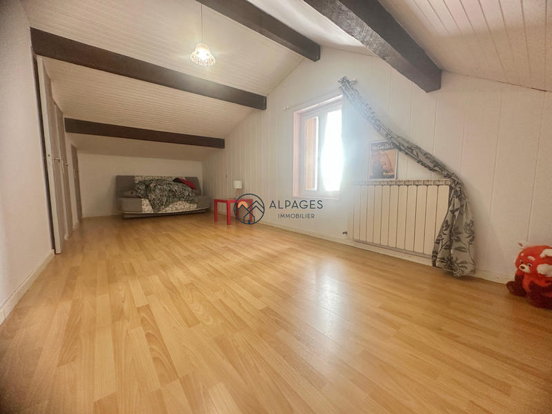 Appartement - 138 m² - 5 pièces