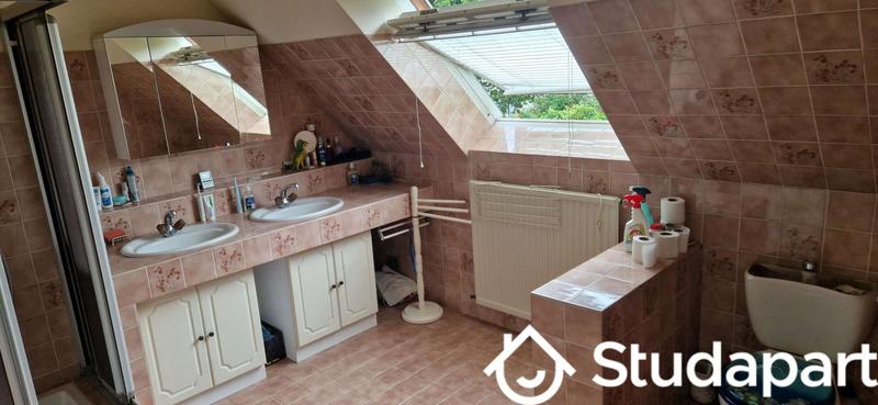 Chambre - 12 m² - 1 pièce