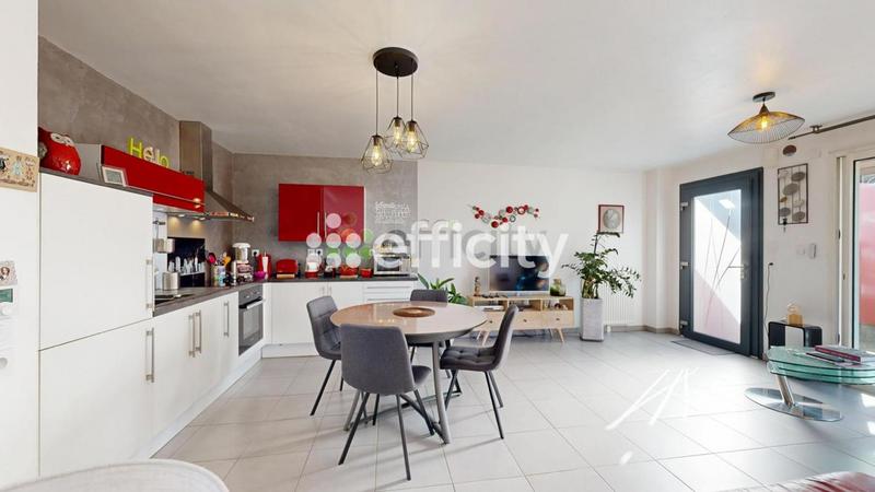 Maison - 82 m² - 4 pièces