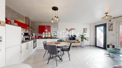 Maison - 82 m² - 4 pièces