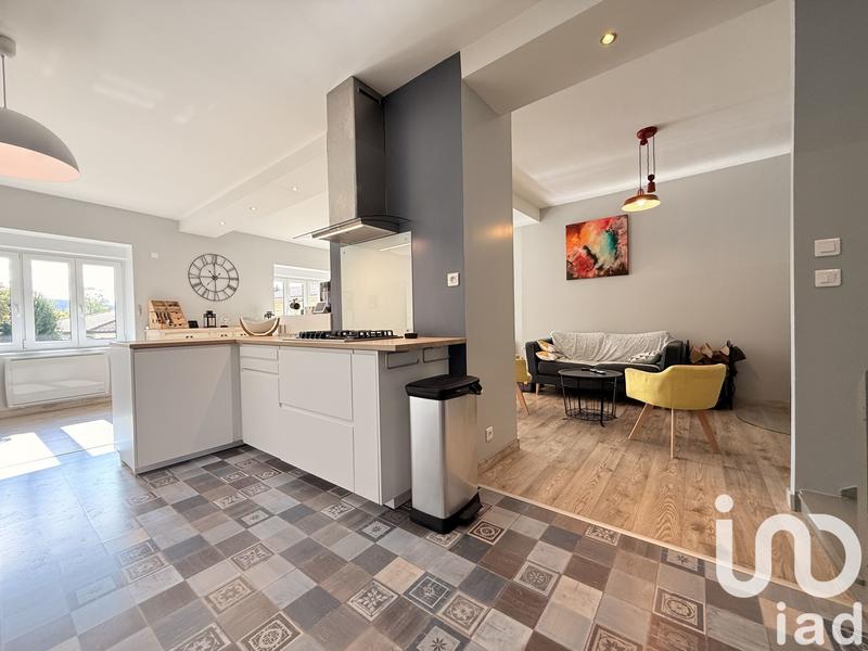 Maison - 200 m² - 8 pièces