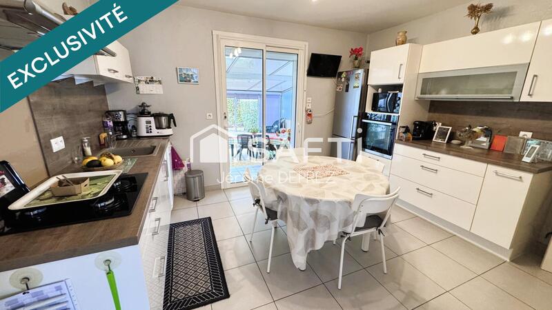 Maison - 90 m² - 5 pièces