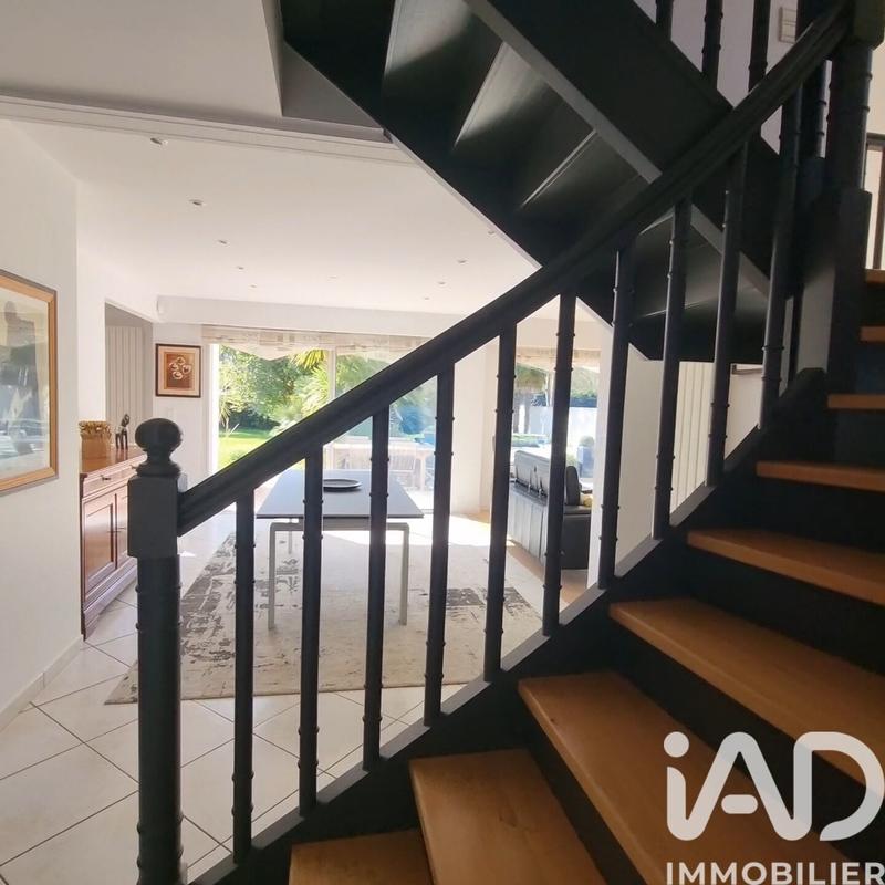 Maison - 206 m² - 6 pièces