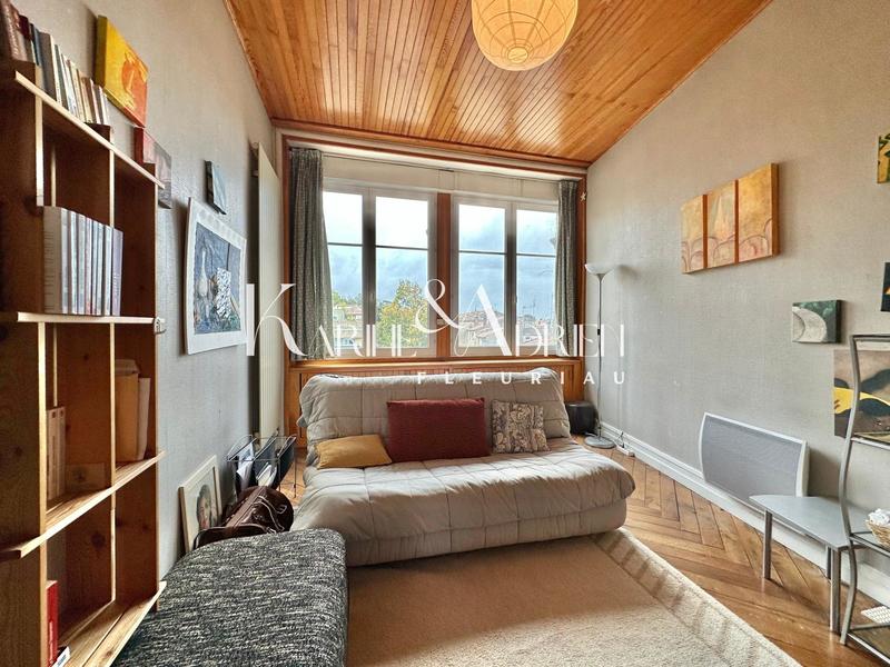 Maison - 386 m² - 10 pièces