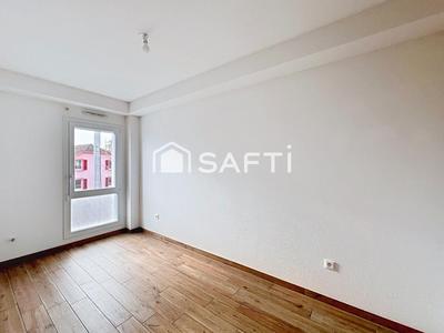 Maison - 93 m² - 5 pièces