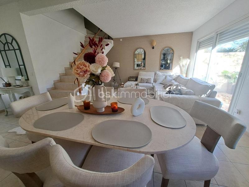 Maison - 95 m² - 4 pièces