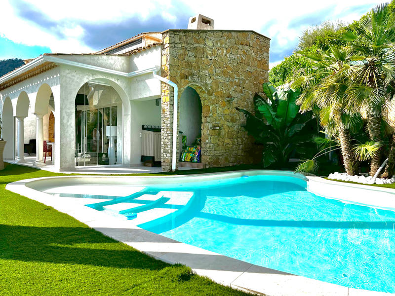 Villa - 150 m² - 4 pièces