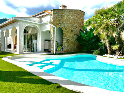 Villa - 150 m² - 4 pièces