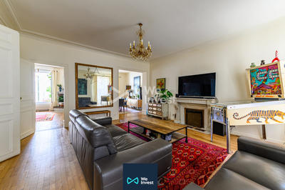 Maison - 272 m² - 9 pièces