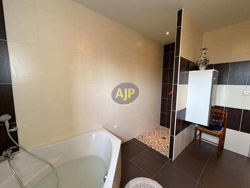 Maison - 113 m² - 4 pièces