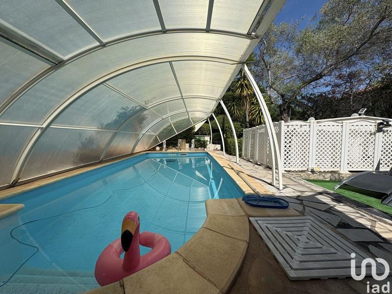 Maison - 200 m² - 7 pièces