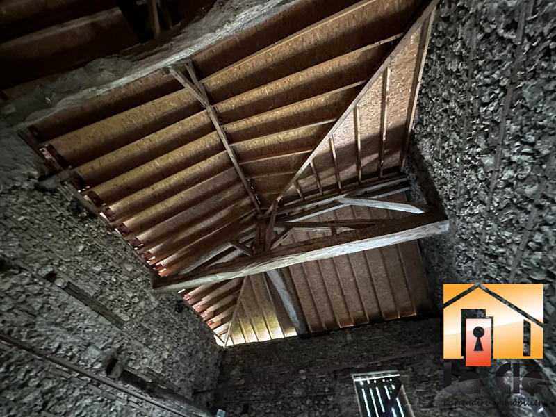 Maison - 288 m² - 6 pièces