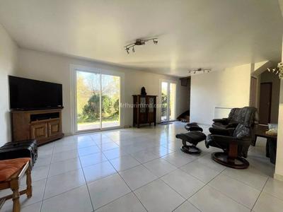 Maison - 145 m² - 7 pièces