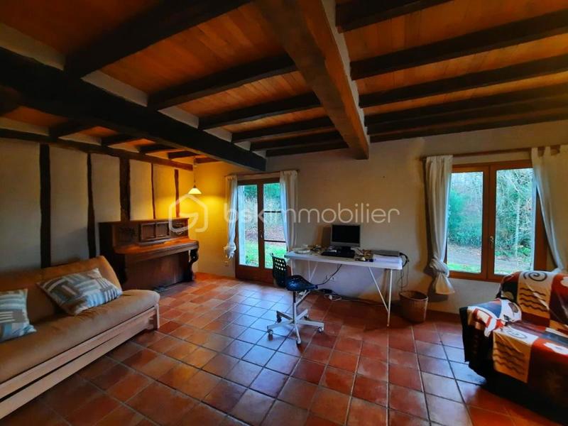 Demeure - 335 m² - 12 pièces