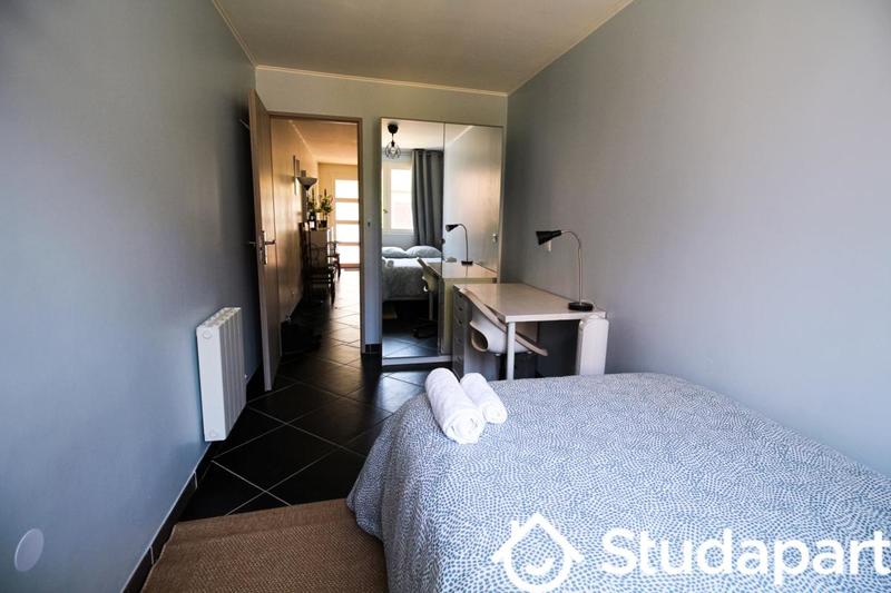 Chambre - 9 m² - 1 pièce