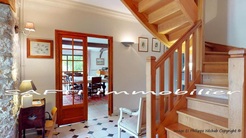 Villa - 335 m² - 10 pièces