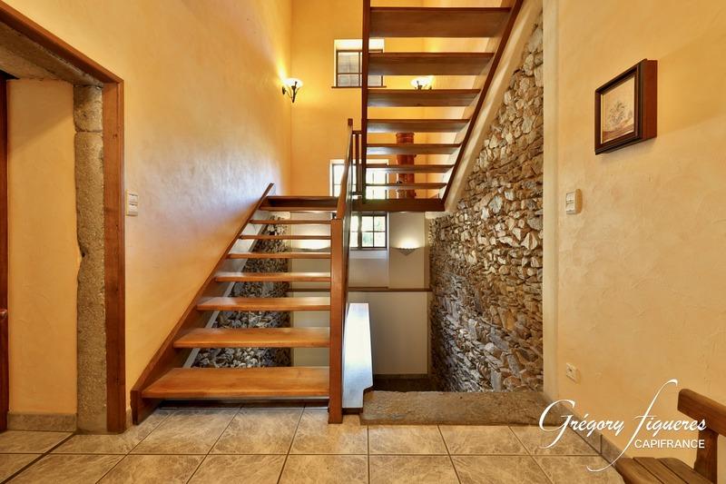 Maison - 224 m² - 7 pièces