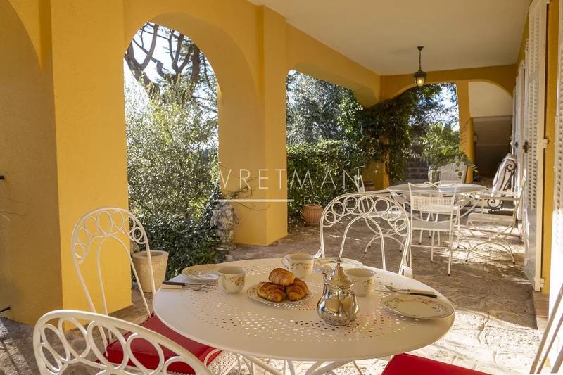 Immeuble mixte - 826 m²