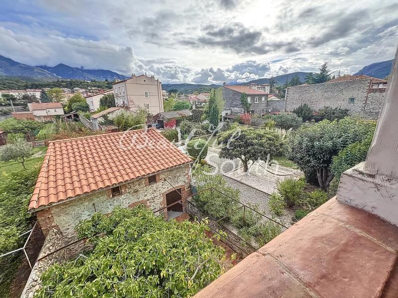 Maison chambre d'hôtes - 212 m² - 8 pièces