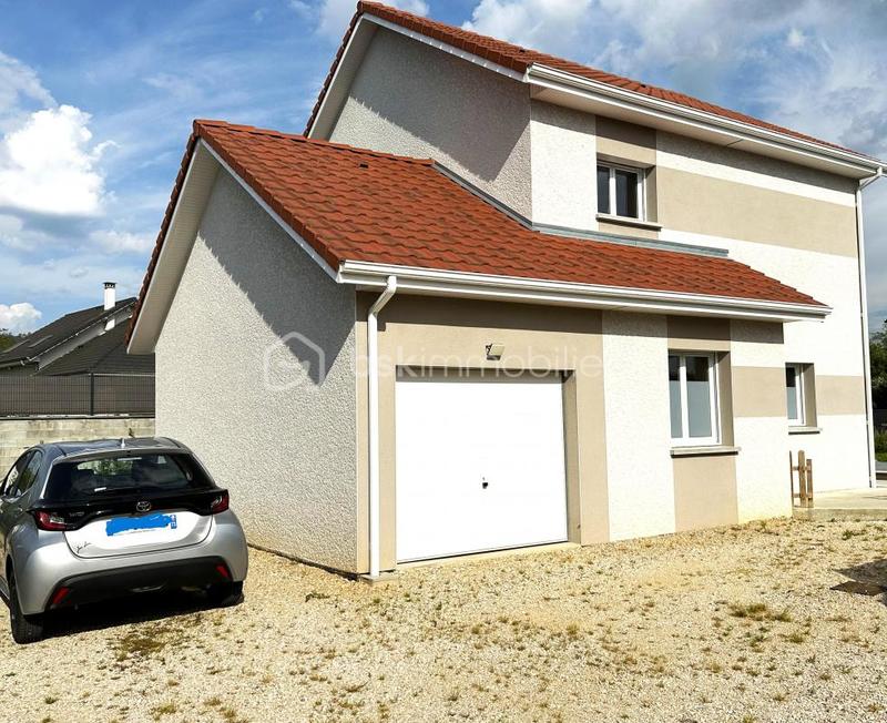 Maison - 98 m² - 4 pièces