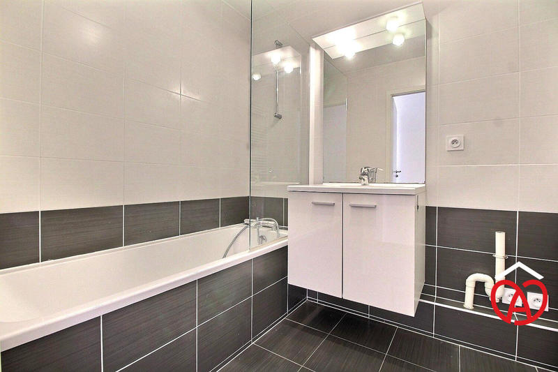 Appartement - 81 m² - 4 pièces