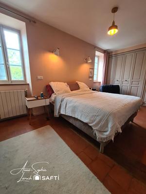 Maison - 160 m² - 5 pièces