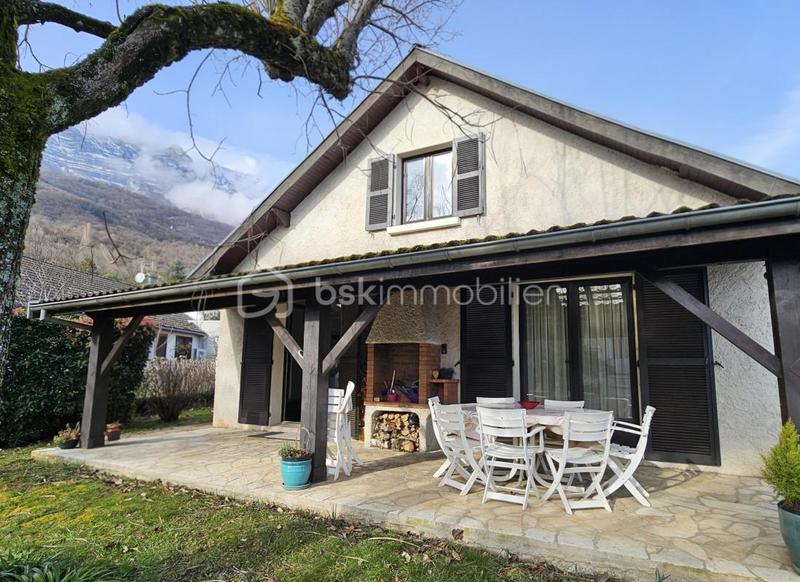 Maison - 150 m² - 8 pièces